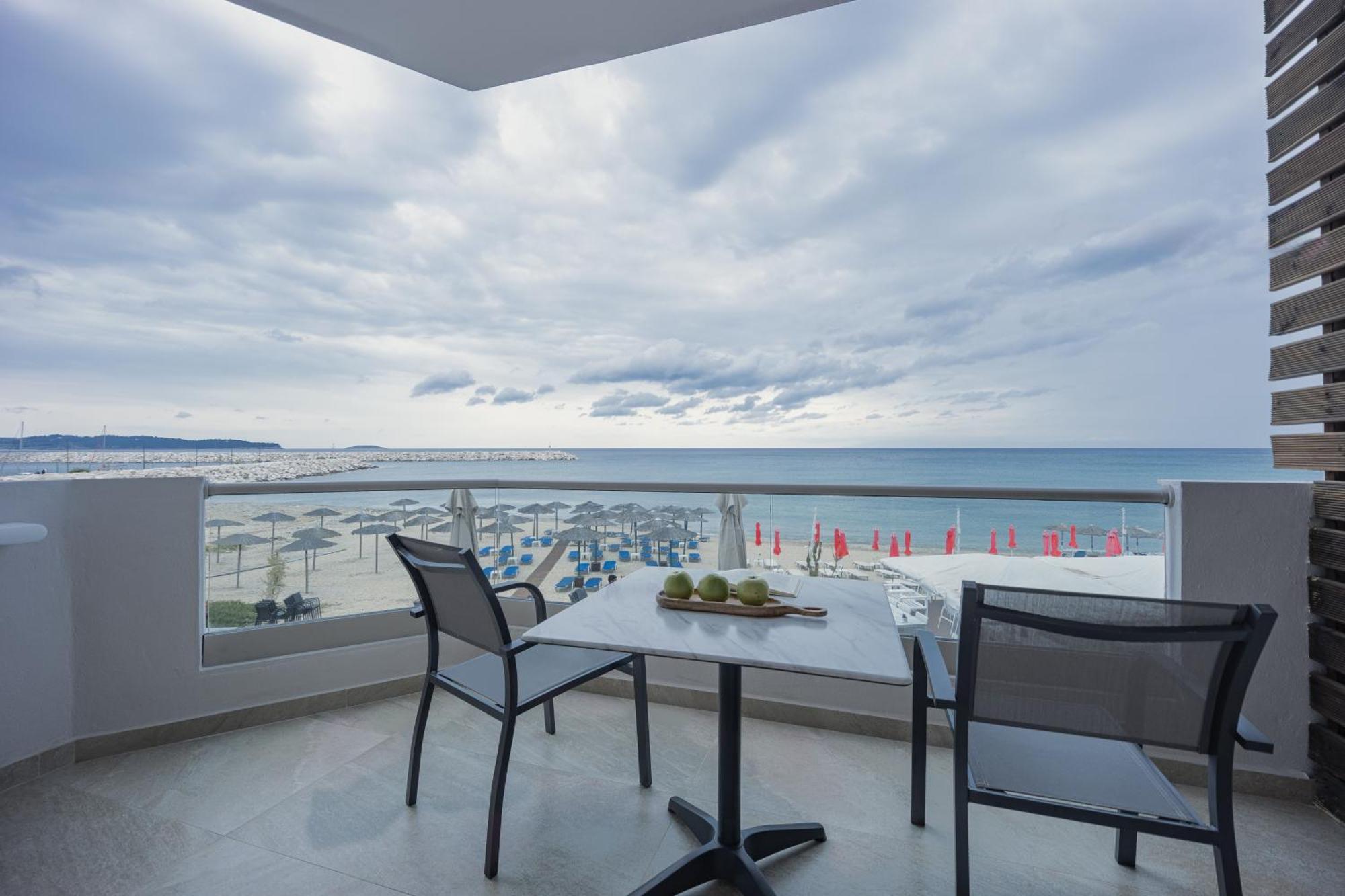 Anna Beach Suites 리메나리아 외부 사진